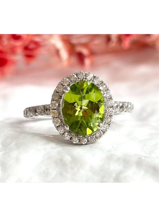Jewelry - Peridot Gemstone Halo CZ Lined Sterling Silver 925 Vintage Ring - sz 7.25
